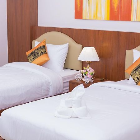 Hotel Samrong Garden Udon Thani Exterior foto