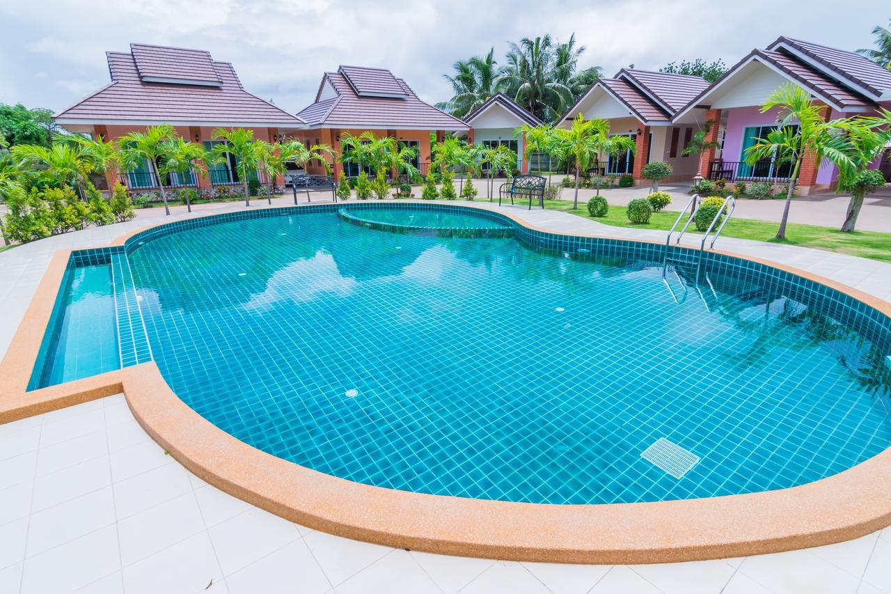 Hotel Samrong Garden Udon Thani Exterior foto