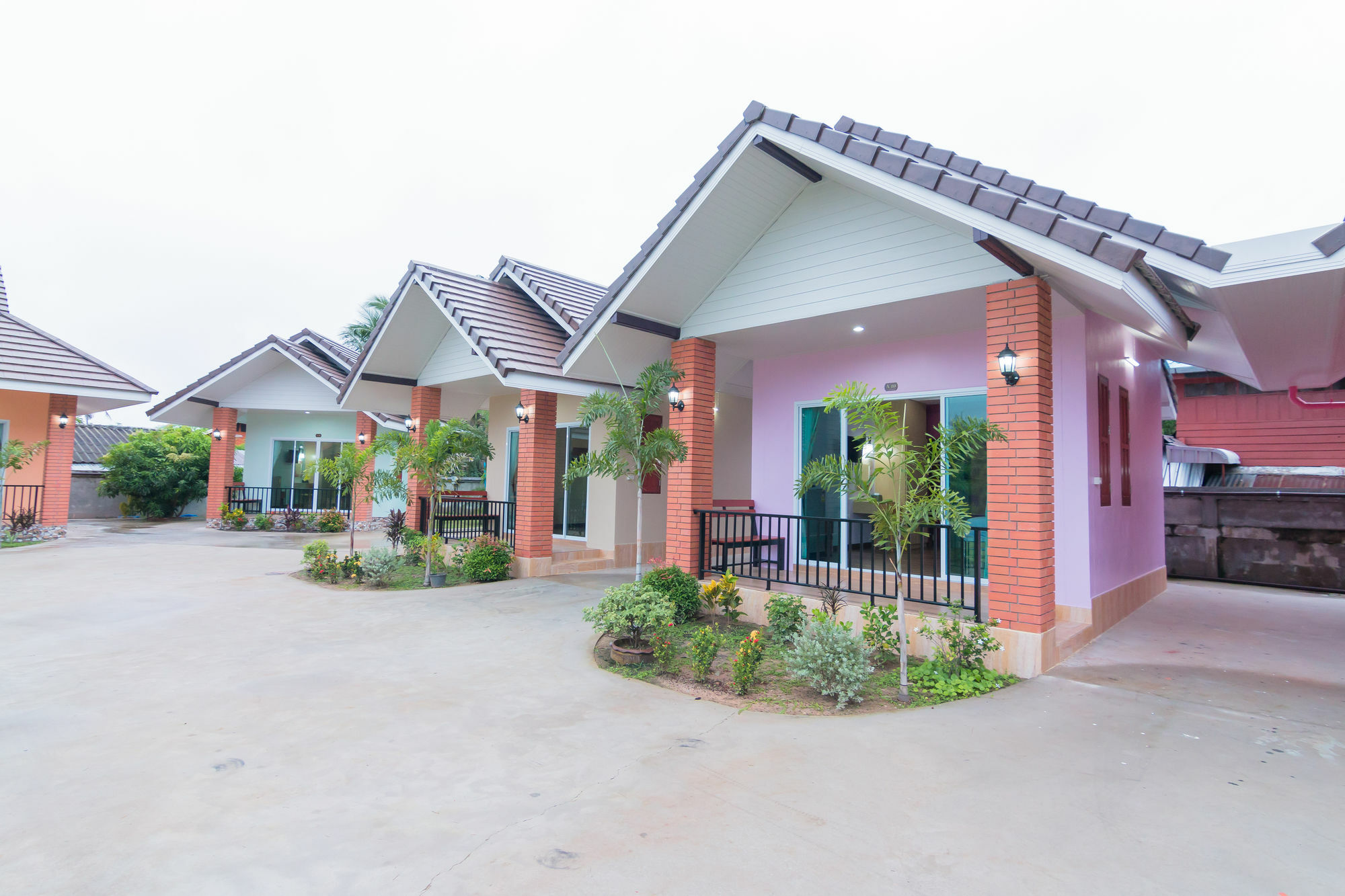 Hotel Samrong Garden Udon Thani Exterior foto